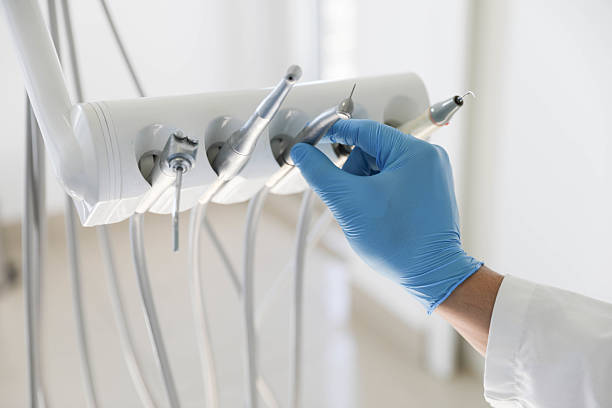 Professional Emergency Dentist technician working in Lake Kiowa, TX